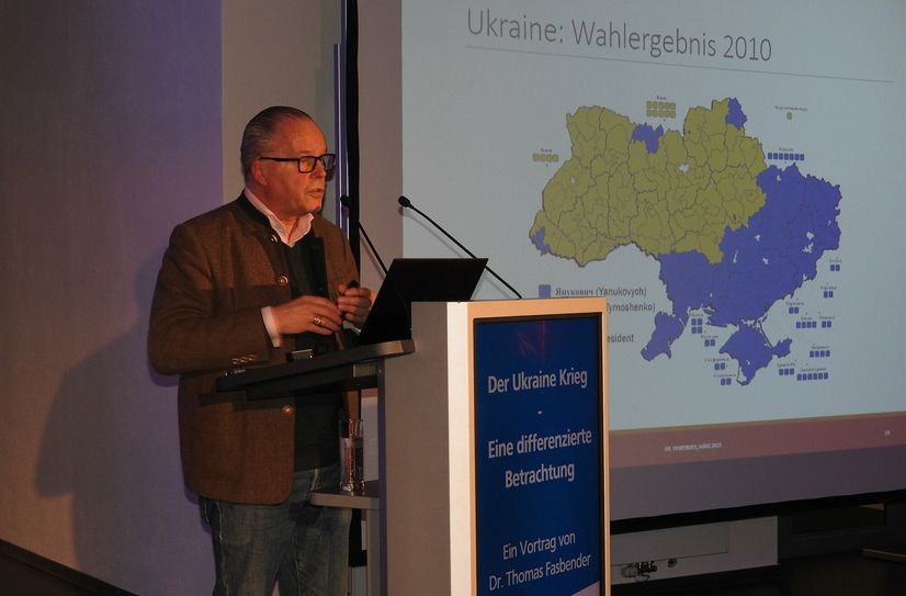 Der rennomierte Experte Thomas Fasbender referierte in der Volksbank Pirna über den Ukraine-Konflikt.
