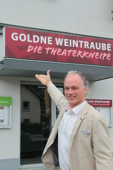 André Sarrasani kurz vor der Übernahme der Theaterkneipen im Jahr 2016. Foto: Lindackers / Archiv