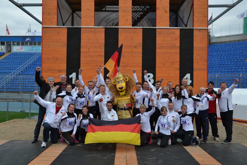 Das gesamte deutsche WM-Team im russischen St. Petersburg (Männer und Frauenmannschaft). Foto: Bastisch
