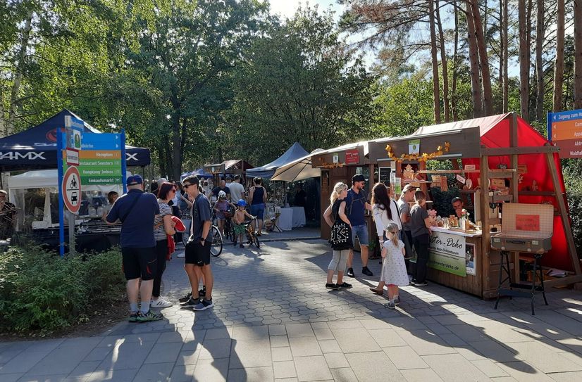 Der 1. Regionalmarkt des Landkreises überzeugte mit Genuss und Ambiente. Nun folgt Auflage 2.