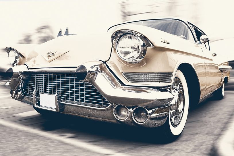 Nicht nur Teile, sondern auch Oldtimer werden am 10. März angeboten. Foto: pixabay