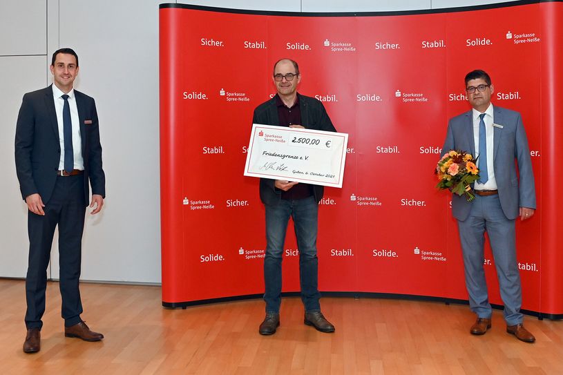 In Guben konnte sich der Verein Friedensgrenze e.V. ebenfalls über 2500 Euro freuen.
