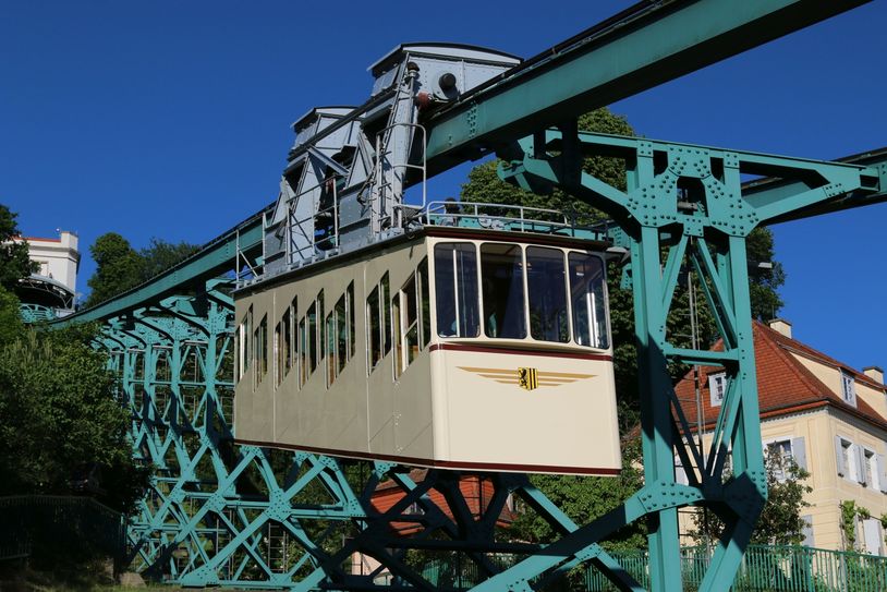 Die Schwebebahn ging 1901 in Betrieb