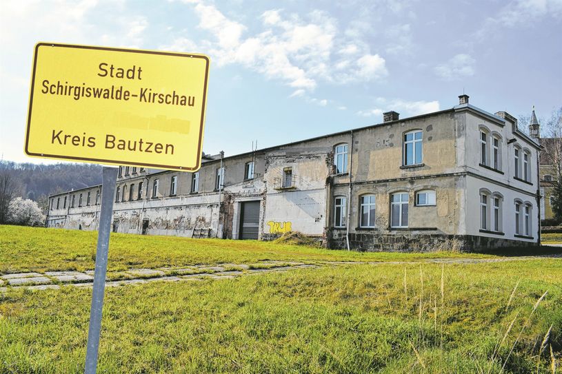 Das ehemalige Halatax-Gelände ist seit 2020 im Eigentum der Edeka-Unternehmensgruppe. Nun werden die Pläne eines neuen Vollsortimenters sowie eines Discounters auf dem Areal konkret.