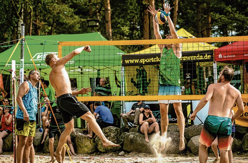 60 Mannschaften kämpfen am 27. und 28. Juli beim 31. VBH-Silbersee-Beach-Volleyball-Turnier im Lohsaer Ortsteil Friedersdorf um den Sieg.