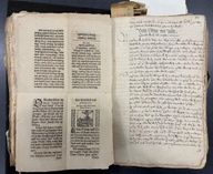 Die Chronik enthält 328 per Hand beschriebene Blatt, sowie drei kleine Druckschriften aus der Zeit um 1600.