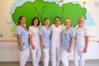 V.l.: Schülerin Hannah, Schwester Doreen, Schülerin Alina, Schwester Silke, Schülerin Saskia, Schwester Dorit.