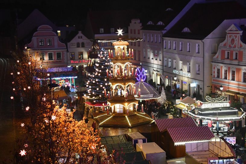 In der Zeit vom 22. November bis 23. Dezember sorgt der Weihnachtsmarkt wieder für viel Vorweihnachtsfreude in der Cottbuser Innenstadt. Foto: Michael Helbig