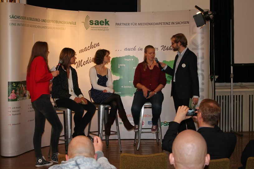Projektpartner berichten aus ihren Erfahrungen mit dem SAEK Görlitz, v.l.n.r.: Helena Winter, Cornelia Janietz (Förderschulzentrum Görlitz), Franziska Könitzer (SAEK), Annekathrin Wille (Tierra Eine Welt e.V.), Stefan Steingräber. Foto: SAEK Görlitz