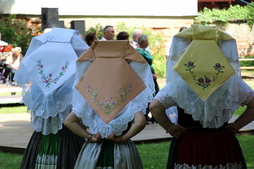 Im Spreewald wird Tracht getragen. Foto: Archiv/sts