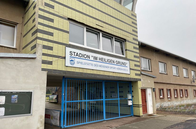 Erhalten, aber modern nutzbar - so soll das Stadiongebäude »Im heiligen Grund« auch künftig wertvoll für den Meißner Sport sein. Foto: Farrar