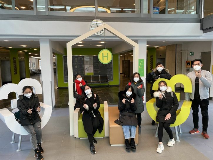 24 junge vietnamesische Frauen und Männer haben am Carl-Thiem-Klinikum Cottbus ihre Ausbildung begonnen. Eine Premiere in Brandenburg. Foto: pm