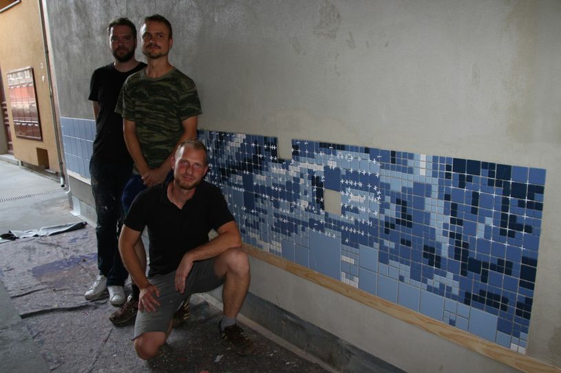 Mosaikgestaltung an der Neugasse 19. Foto: Farrar