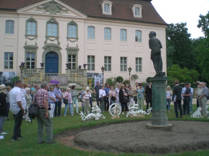 Großes Interesse gab es bei der Vorstellung des Projektes für die Wiederherstellung des Venusbeetes im Juni in Branitz. Foto: Kayser