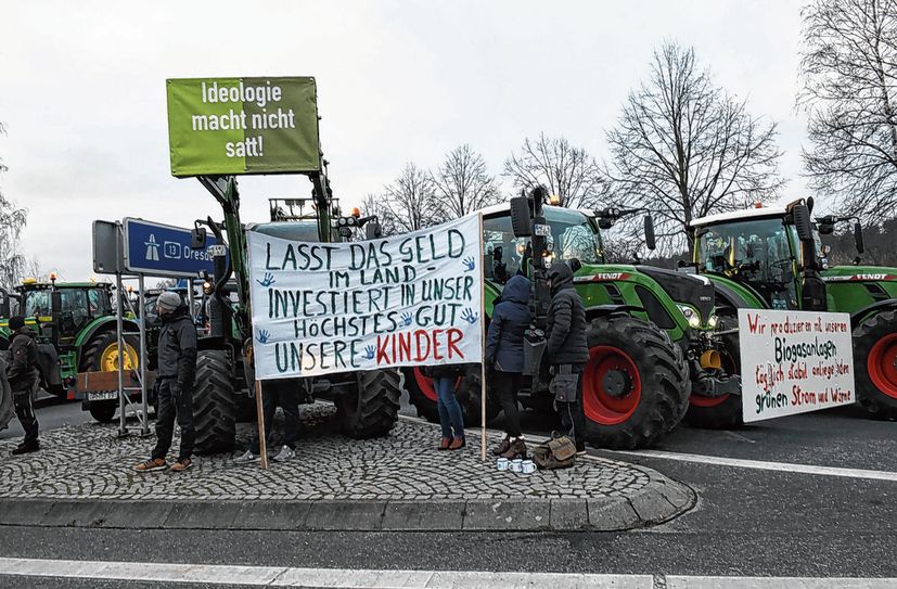 Proteste in Thiendorf, Autobahnauffahrt Dresden.