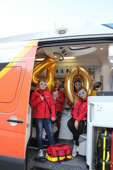 Einmal einen Rettungstransportwagen von innen sehen.