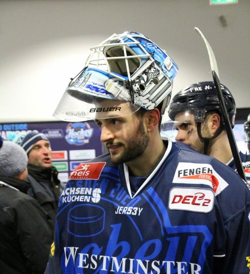 Marco Eisenhut als strahlender Derbysieger beim Hockey Open Air. Foto: Büttner