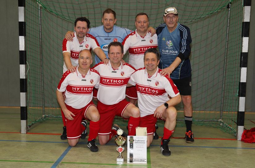 Das Team von FC Energie Cottbus holte sich in Hoyerswerda den Turniersieg.