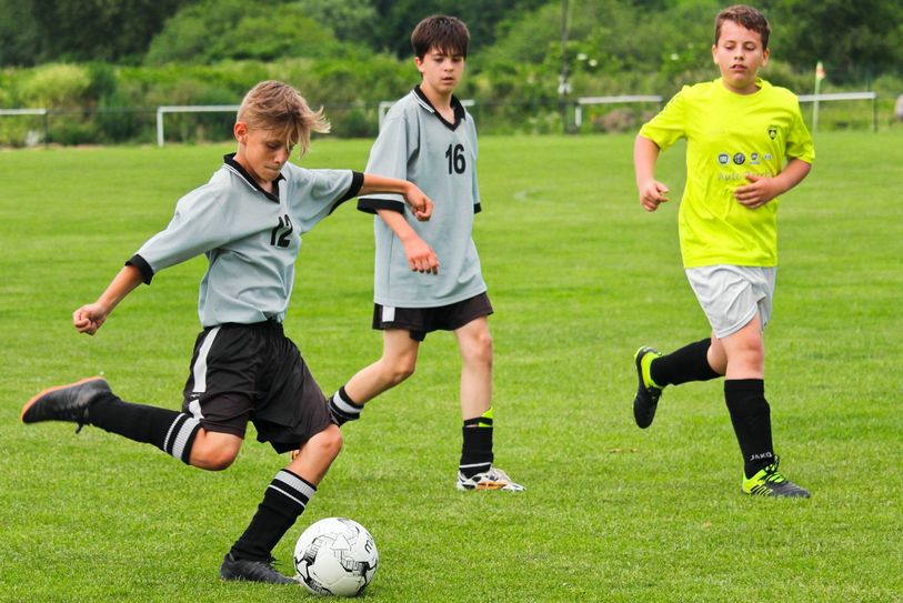 Aktuell ist es im Landkreis lediglich Kindern bis 14 Jahre erlaubt, draußen gemeinsam zu trainieren. Das gilt für Gruppen mit bis zu fünf Kindern. Foto: Pexels