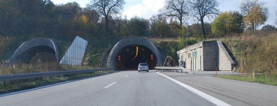 Der Tunnel Königshainer Berge wird zeitweise für Wartungsarbeiten gesperrt. Foto: Archiv