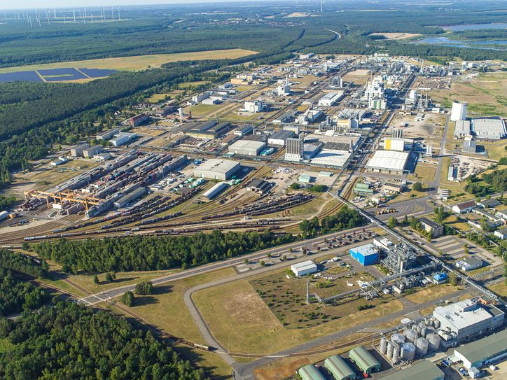 Im Jahr 2018 zeigt sich der BASF-Standort aus der Vogelperspektive so. Foto: BASF