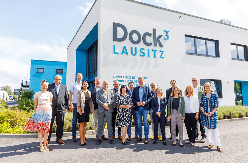 Vertreter aus Wirtschaft und Politik trafen sich im Dock3, um die Bewerbung der Lausitz als Netto-Null-Industriezone voranzubringen.