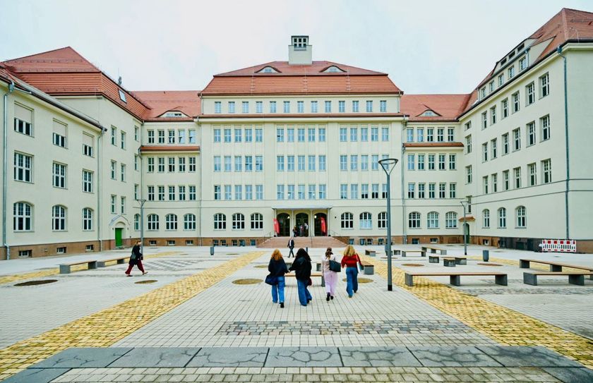 Die Geschichte der Schule reicht bis 1869 zurück.