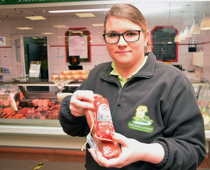 Die beste Fachverkäuferin im Lebensmittelhandwerk ist in der Welzower Filiale der Vetschauer Wurstwaren GmbH tätig, ganz in der Nähe ihres Wohnortes. Foto: HWK Cottbus/Michel Havasi