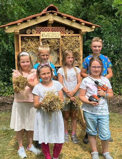 Die Pflege und der Betrieb des Insektenhotels sind nur eine der vielen Möglichkeiten, die zum Veranstaltungsangebot des Agenda-Diploms gehören.