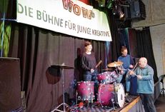 WOW die Bühne für junge Kreative: Bieten jungen Talenten gemeinsam eine Bühne: Nora Maria Bräuer, Sara Engelmann und Christian Kypke.