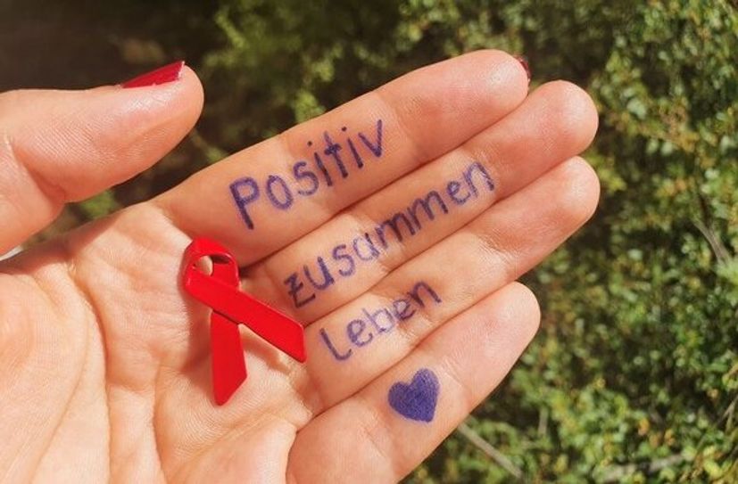 Gut informiert rund um AIDS.