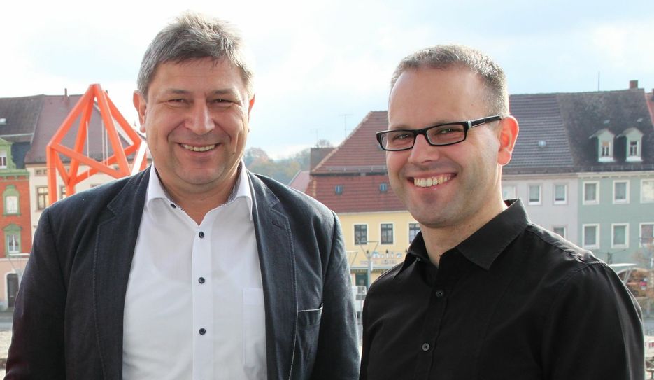 OB Holm Große (links) und Energieberater Robert Zimmermann bei einem früheren Arbeitstreffen in Bischofswerda. Foto: Stadtverwaltung