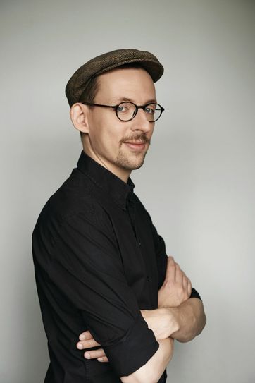 Paul Bokowski wird sein neues Buch „Alleine ist man weniger zusammen“ vorstellen. Foto: Jan Kopetzky