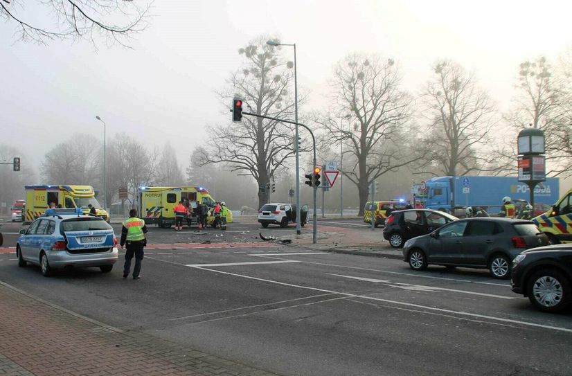 Die Kreuzung an der Spremberger Brücke zählt zu den meistbefahrenen in Hoyerswerda. Hier kommt es deshalb immer wieder zu Unfällen.