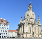 Der große Platz vor der Frauenkirche bleibt am 23. Dezember leer, erneut wird es keine Weihnachtsvesper als Open Air Veranstaltung geben. Foto: Pönisch