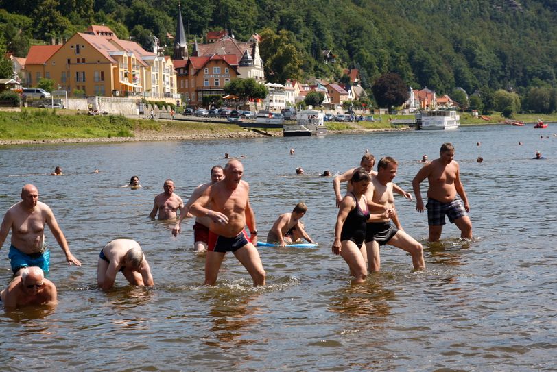 Die Elbe ist heute wieder ein Badegewässer.  Foto:  Förster