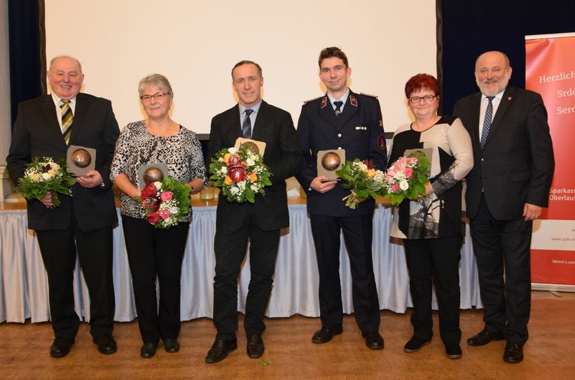 Meridianpreisträger 2017 von links: Günter Meißner, Elisabeth Bischoff, Lutz Heinke, Stephan Weilandt, Christina Kloppe und Oberbürgermeister Siegfried Deinege. Foto: Stadt Görlitz