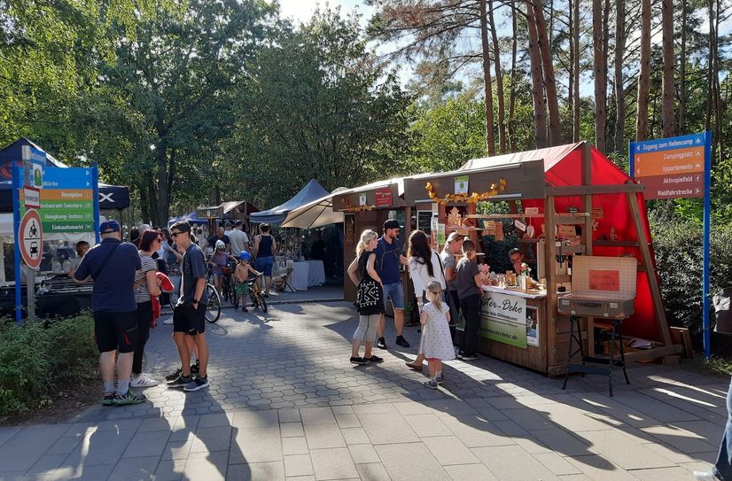 1. Regionalmarkt des Landkreises überzeugte mit Genuss und Ambiente.