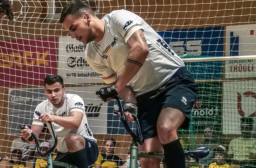 Die 1. Radball-Bundesliga gastiert am 17. Februar in der Seesporthalle. Eric (v.) und Tim Lehmann (hinten) wollen den Heimvorteil nutzen und Tabellenplatz zwei in der 1. Bundesliga festigen.