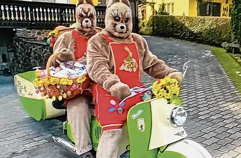 Seit 25 Jahren im »Osterhasen-Einsatz«: Der grüne »Berliner Roller«. Foto: privat