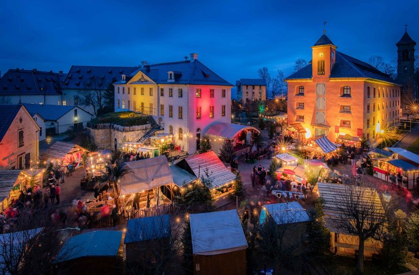 Der Weihnachtsmarkt auf der Festung Königstein findet vom 1. bis 4. Advent, Samstag und Sonntag von 11 bis 19 Uhr, statt.