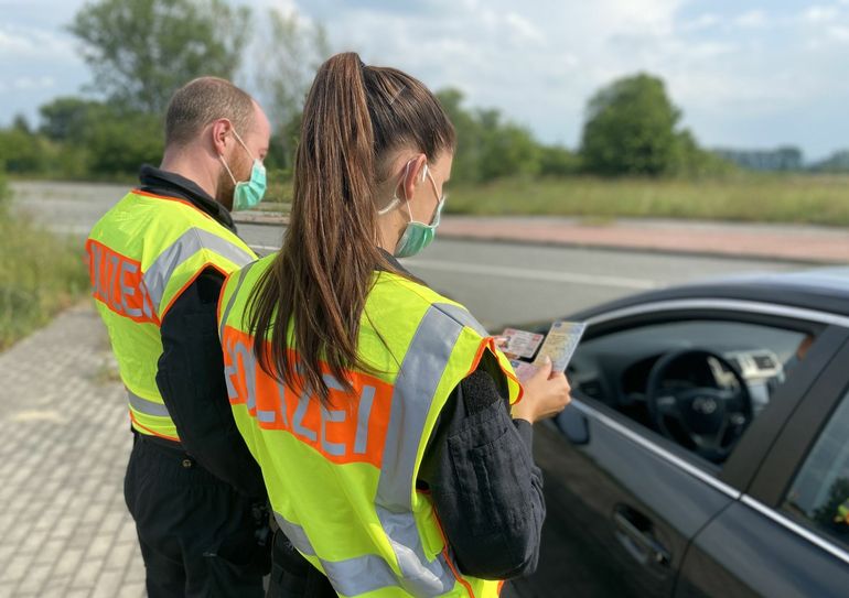 Symbolbild: Durch ihre Flexibilität und dem Einsatz modernster Technik, ist die Soko Argus den Straftätern im Grenzgebiet auf den Fersen. Foto: Polizei Sachsen