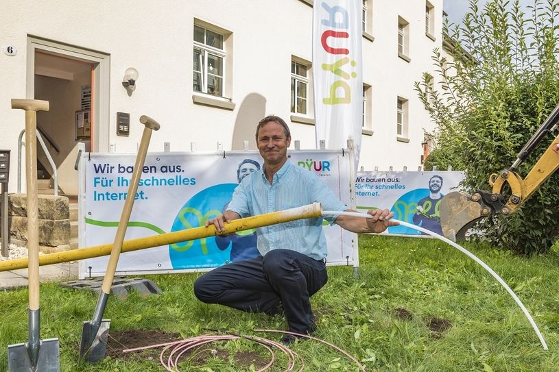 Mario Famulla, Projektleiter bei Tele Columbus, kümmert sich darum, dass bald 8.000 EWG-Haushalte mit schnellem Internet versorgt werden. Foto: Jens Kirchschläger