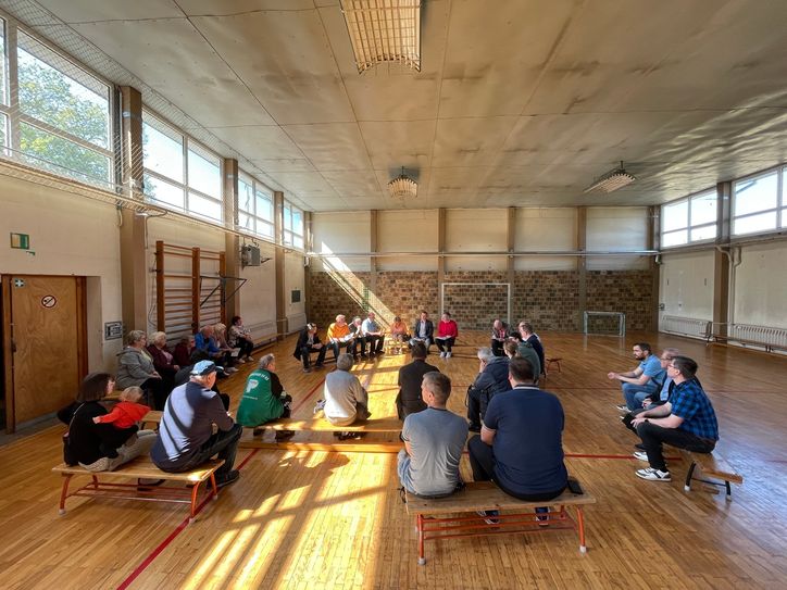 OB Tobias Schick war unterwegs zum Ortsteilrundgang in Kahren. Wichtigste Themen waren die Reaktivierung des Schulstandortes sowie die Auswirkungen der Großbaustelle an der B168.