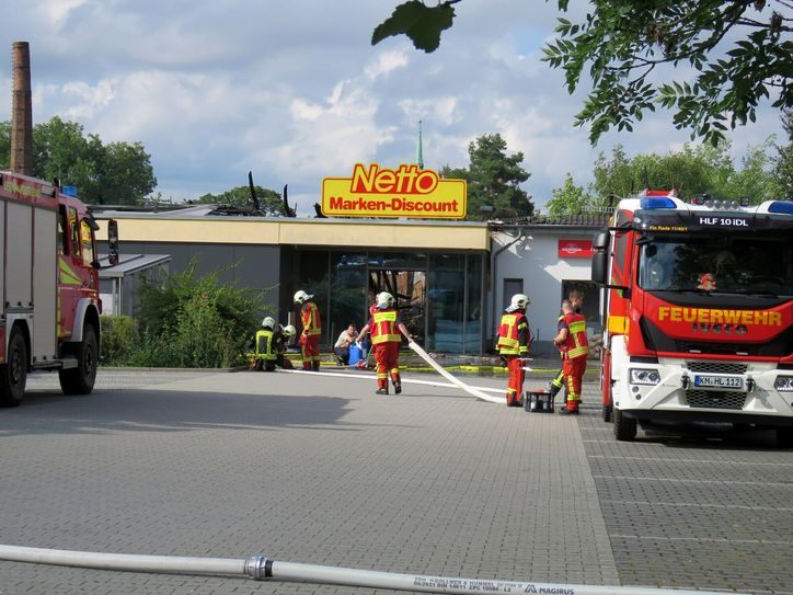 Die Ermittlungen ergaben, dass es aufgrund eines technischen Defekts zu dem Brand im Radeberger Netto-Markt gekommen ist. Foto: Matthias Stark