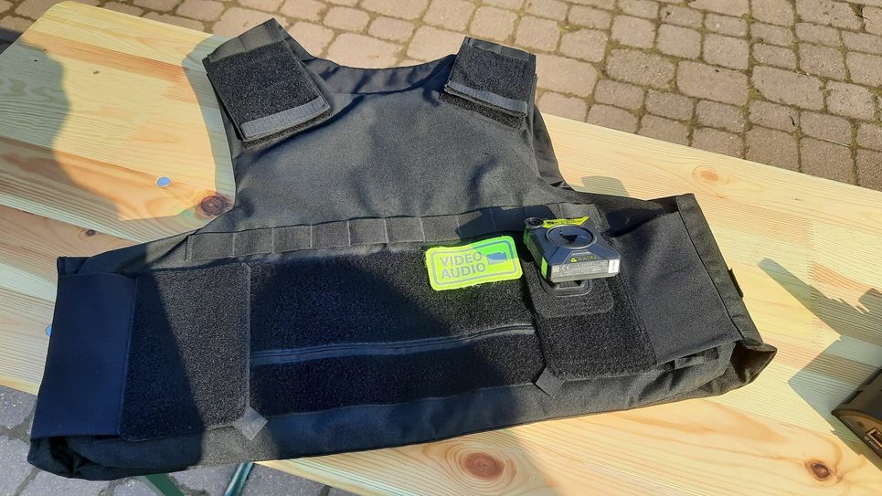 Einsatzweste mit Bodycam