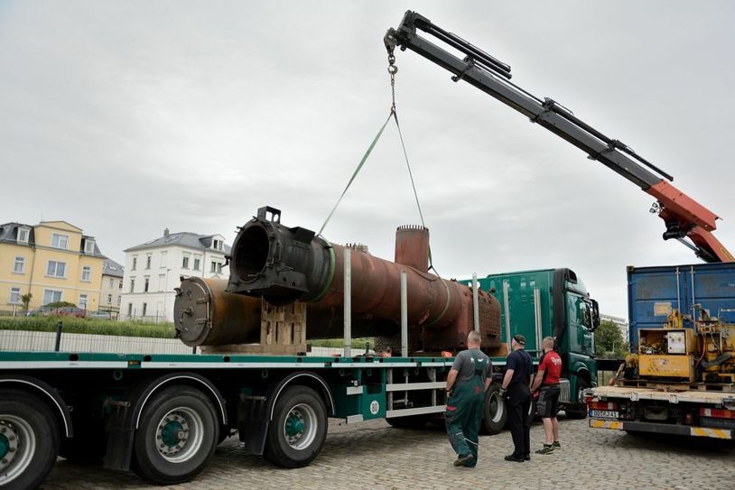 Der alte Dampflok-Kessel bleibt als Anschauungsobjekt im Bahnhof Radebeul-Ost, der neue ist bereits in der Lokwerkstatt Oberwiesenthal, wo er die Dampflok 99 586 komplettieren wird.    Foto: Traditionsbahn Radebeul e.V.