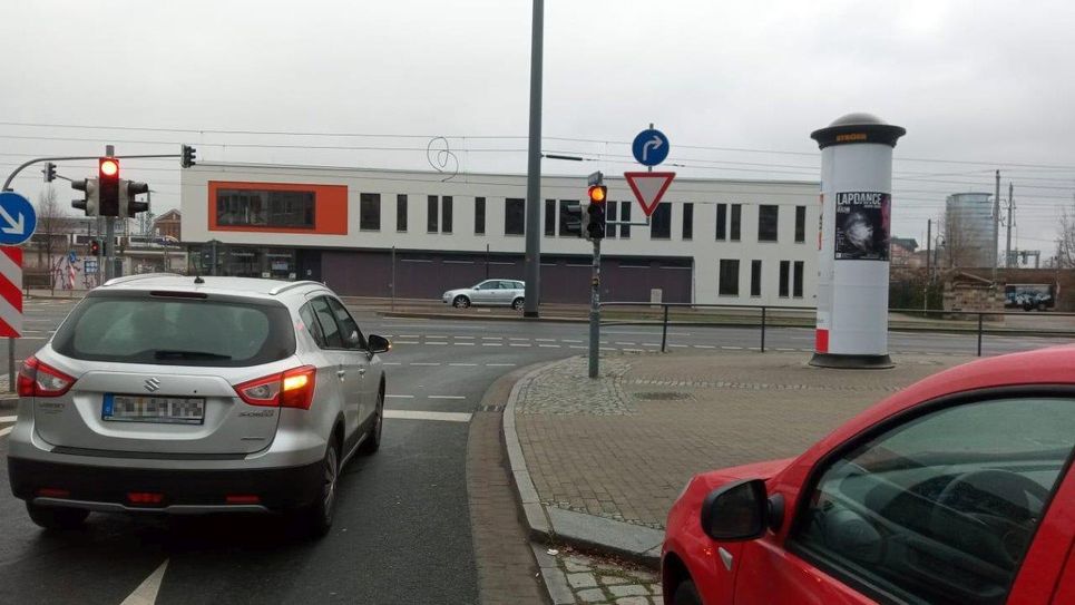 Klar und deutlich zu sehen: Diese Ampel hat keinen Abbiegepfeil mehr. Die Aufnahme stammt vom 19. Januar 12.30 Uhr. Foto: Pönisch