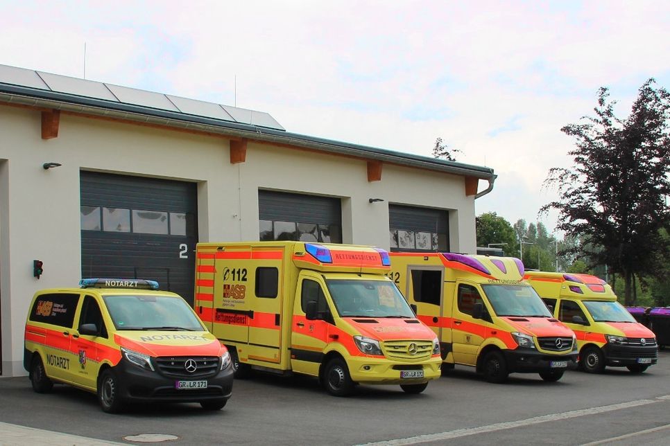 Die ASB Rettungs- und Sozialdienst gGmbH Löbau betreibt die Rettungswachen in Löbau, Ebersbach und Altbernsdorf. Insgesamt stehen den Rettungsdienstmitarbeitern aktuell vier Rettungswagen (RTW), drei Krankentransportwagen (KTW) und ein Notarzteinsatzfahrzeug (NEF) zur Verfügung. Foto: ASB Löbau
