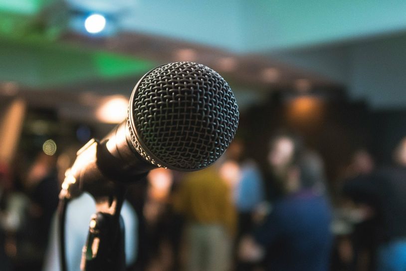 Ende dieser Woche startet EI(N)FÄLLE - das Bundesweite studentische SATIRE-Festival nach zweimaliger coronabedingter Absage mit den ersten Veranstaltungen in seine nächste Ausgabe. Zum 26. Mal kommen studentische Kabarettisten nach Cottbus.